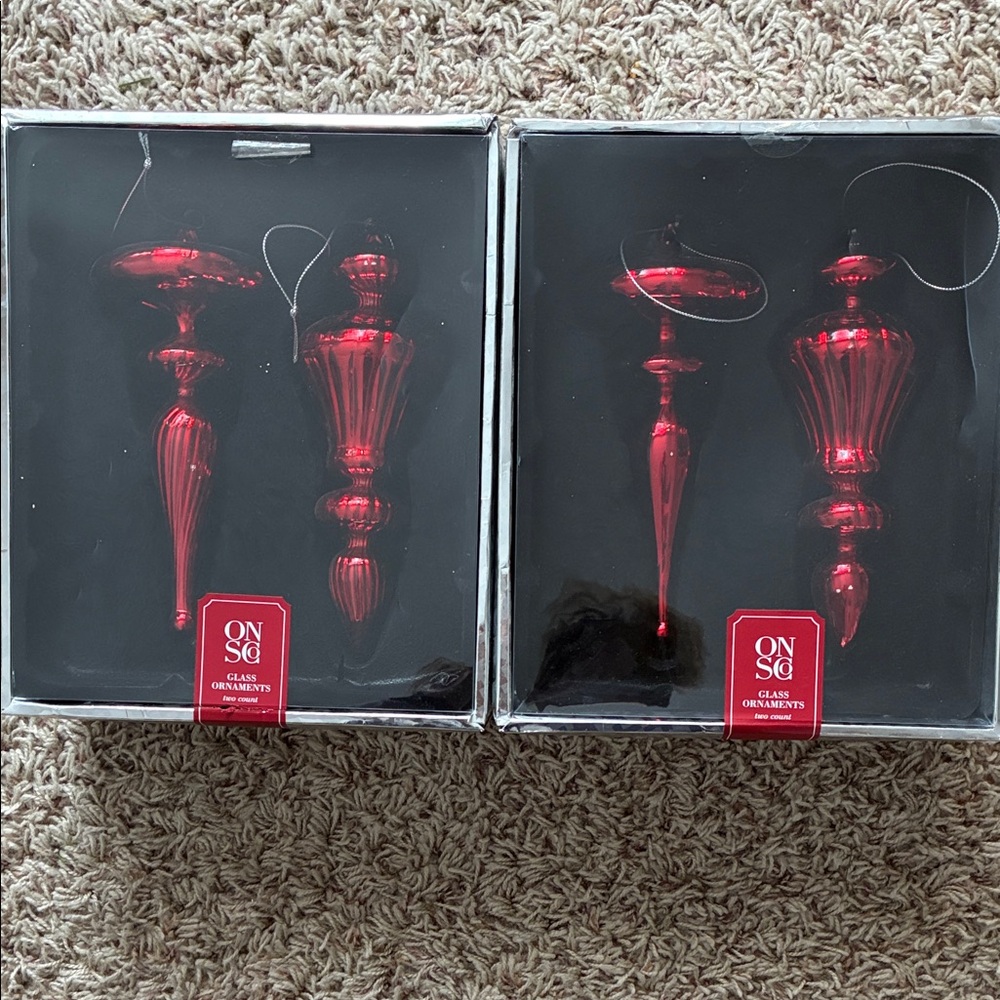 ON SG Red Glass Ornaments Set